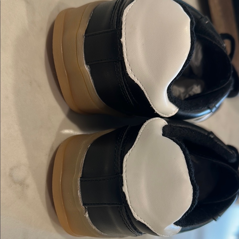 Madden Girl Two-Tone Athletic Shoes size 7 M -NEW - Picture 4 of 8